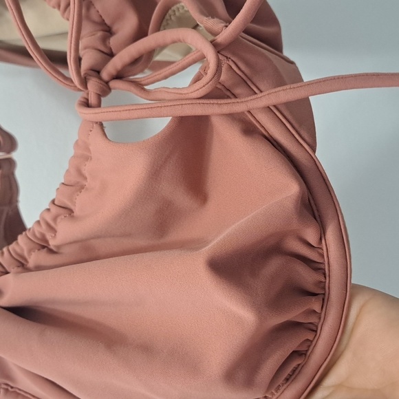 Shade & Shore bikini top Only size 36DD - Picture 2 of 5